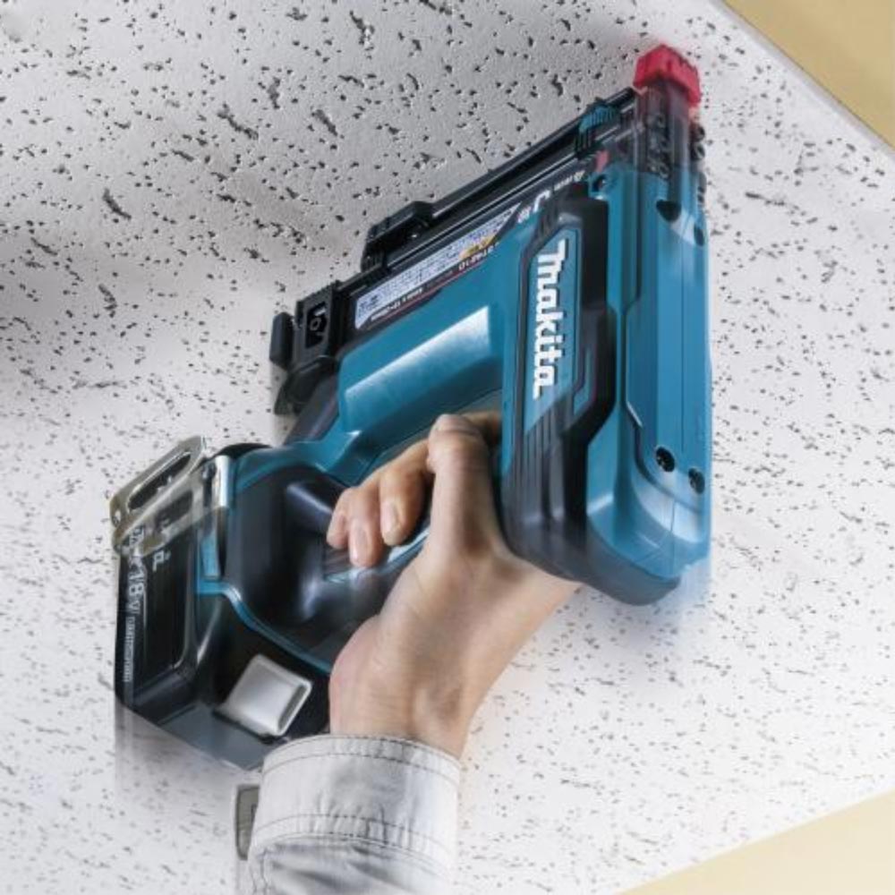 Makita ST121D 充電式タッカ