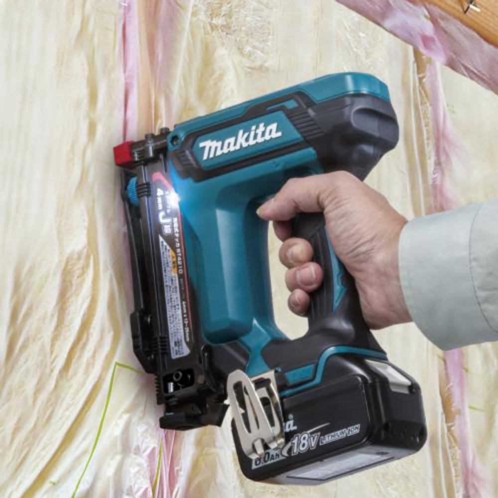 makita マキタ 18V 充電式タッカ ST121DZK タッカー